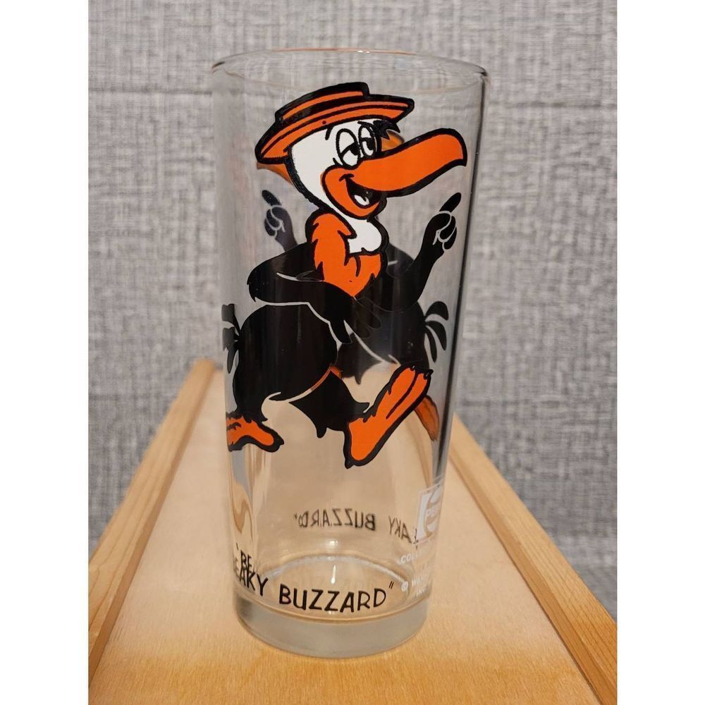 Vintage 1973 Beaky Buzzard Glass Pepsi Collector Series Looney Tunes Warner Bros